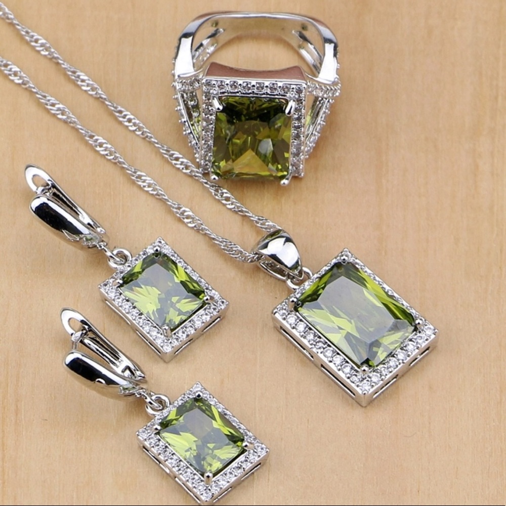 Women’s gaga gorgeous green jewelry set